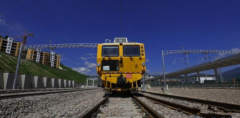 探索新丝路，南三龙铁路的崛起与影响南三龙铁路350为什么降到200
