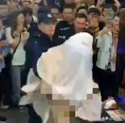 郑爽事件背后的真相与反思—从跳楼传闻到公众人物心理健康的关注