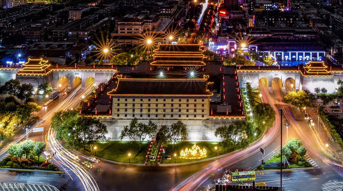 2035年，澳门特马夜未央—未来赌城的璀璨之夜2025年澳门今晚开奖号码